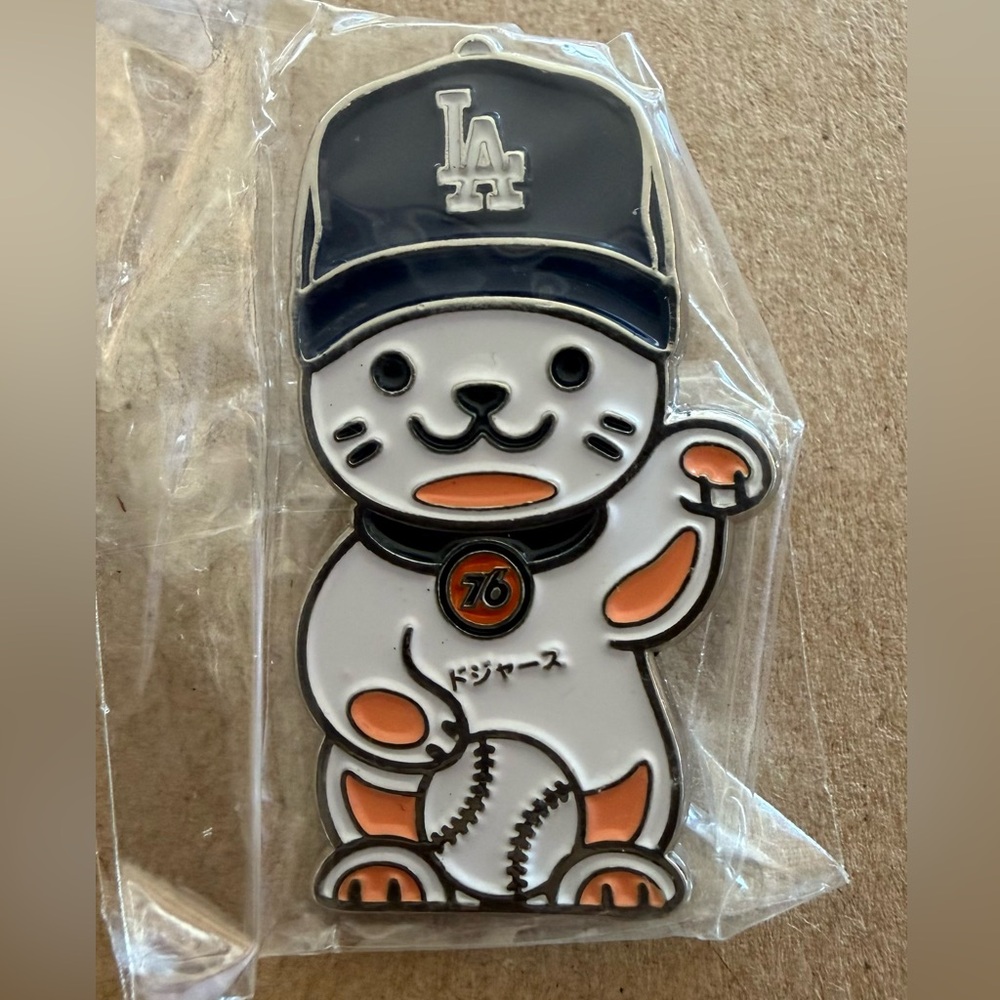 Charming LA Baseball Brooch Set - White and Blue